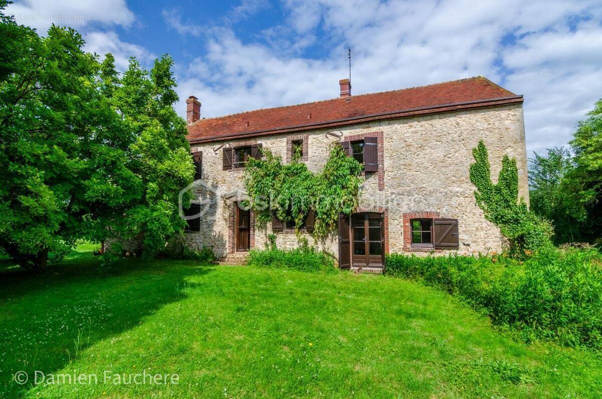Maison à AUNEAU