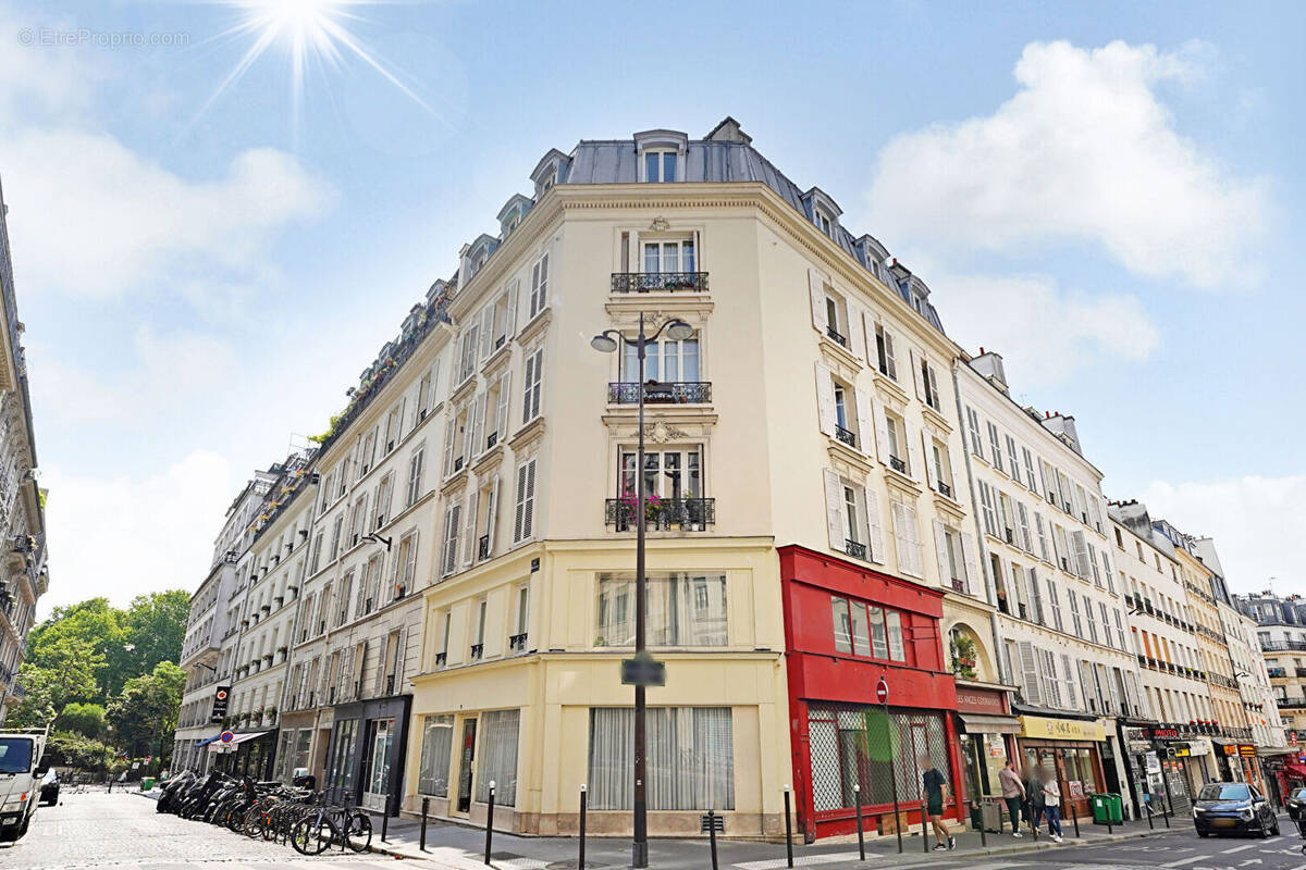 Appartement à PARIS-9E