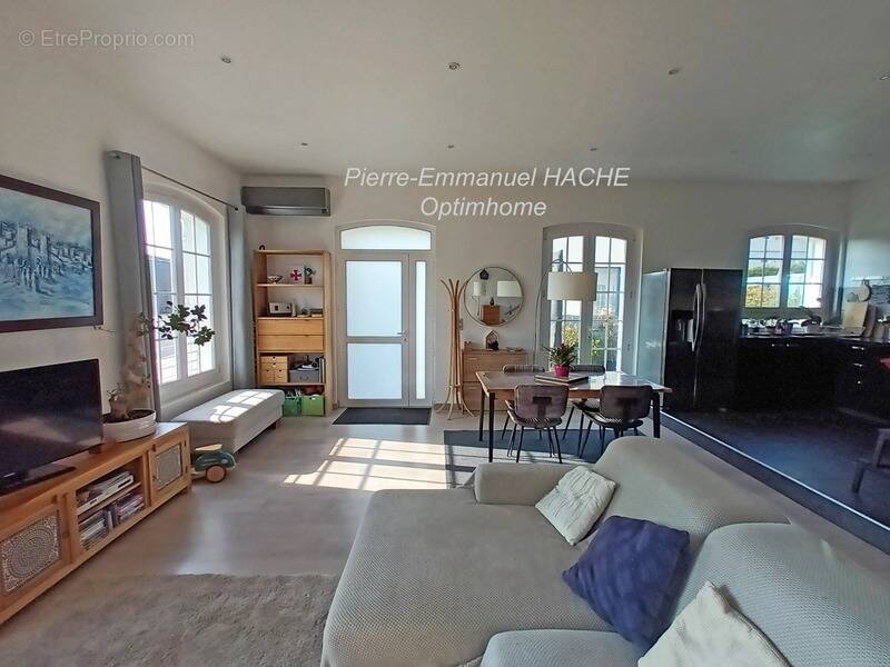Appartement à MAREIL-MARLY