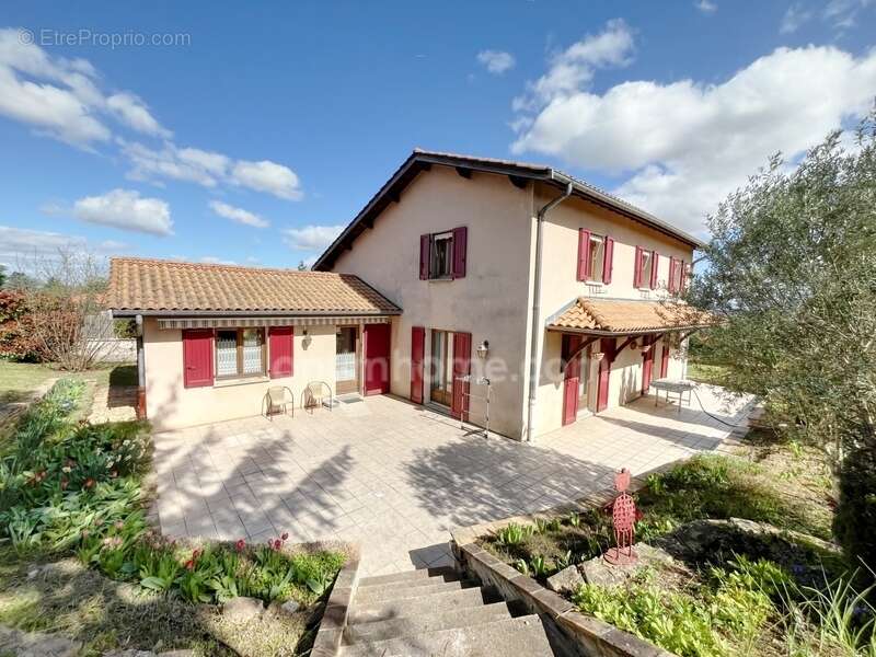 Maison à PUSIGNAN