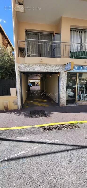 Parking à ANTIBES