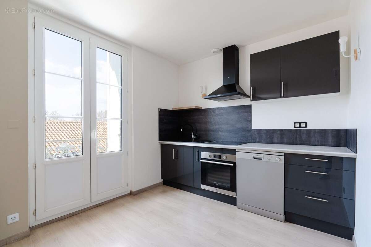 Cuisine équipée - Appartement à NARBONNE