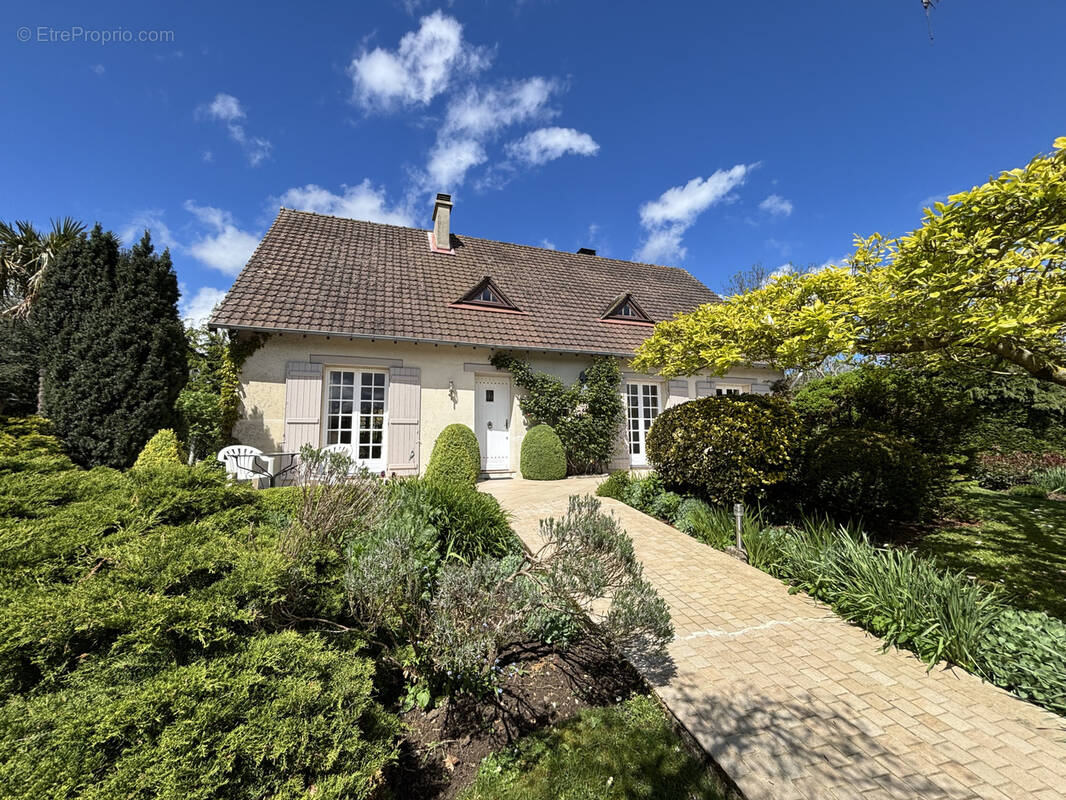 Maison à AGY