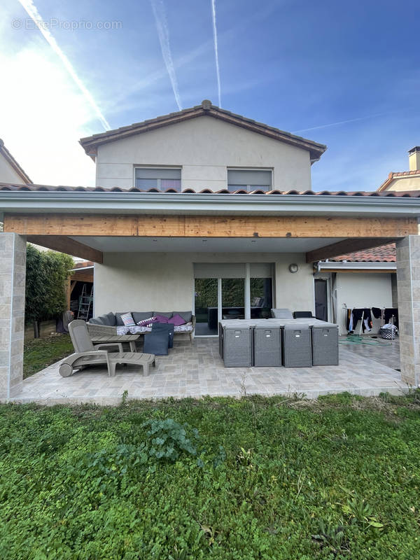 Maison à FROUZINS