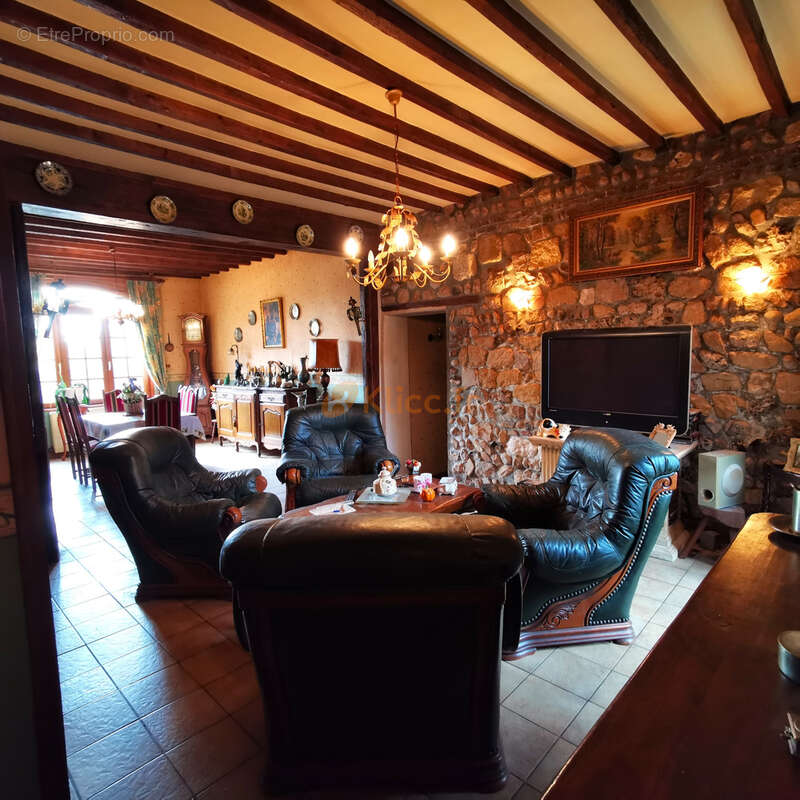 Maison à GREGES
