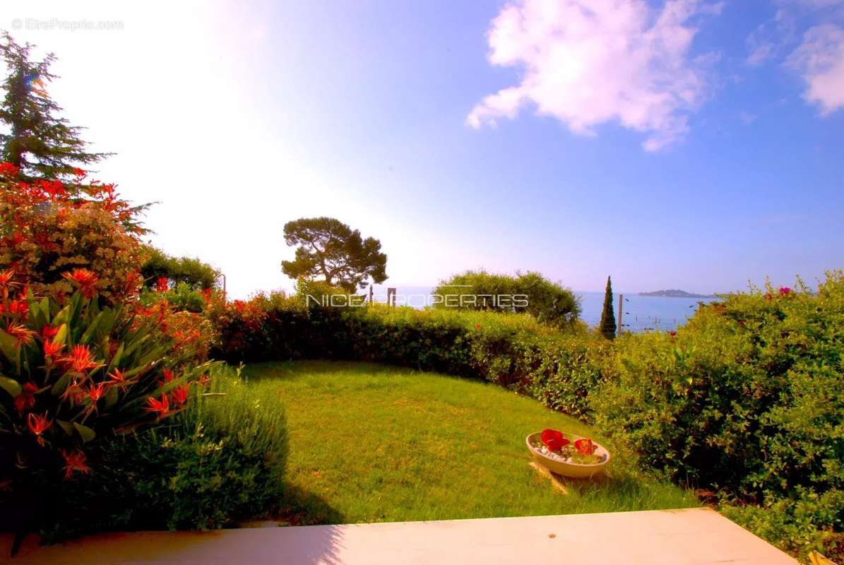 Appartement à EZE