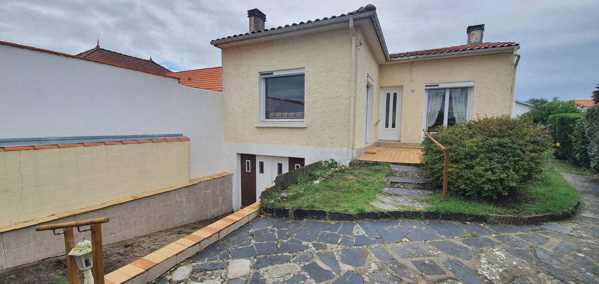 Maison à FOURAS