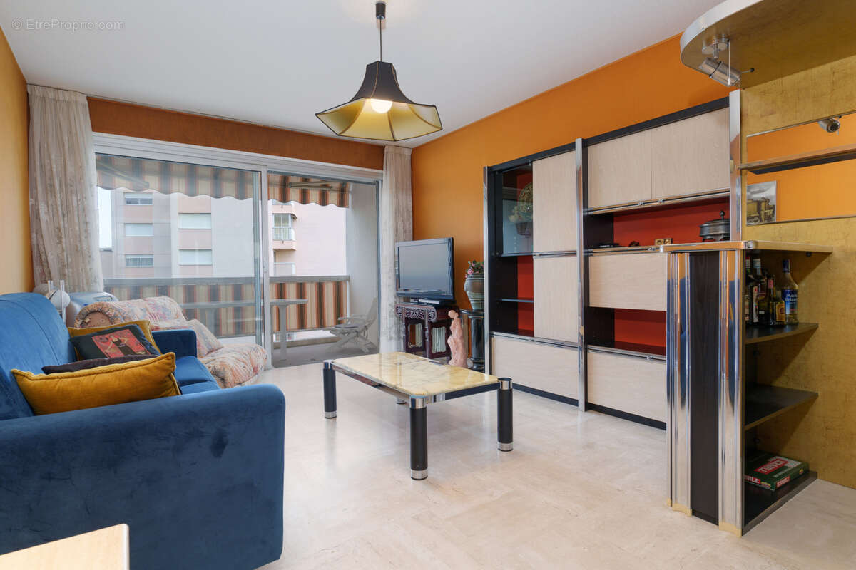 Appartement à MANDELIEU-LA-NAPOULE