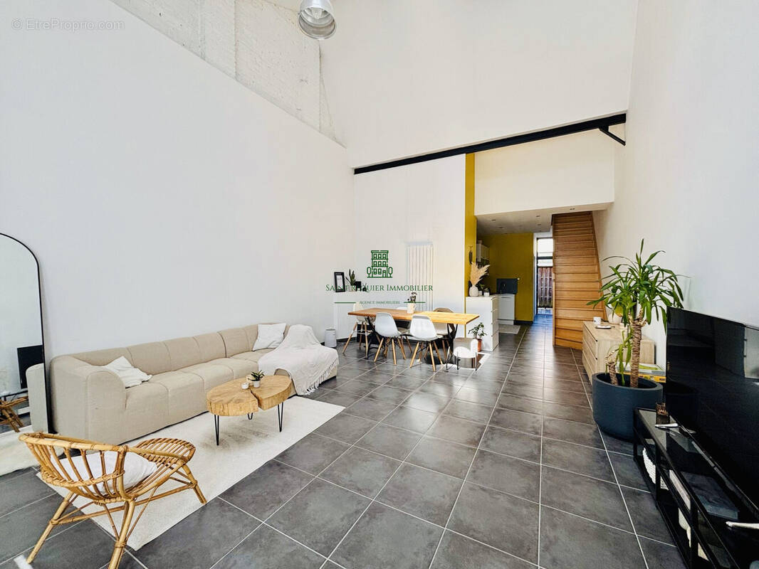 Appartement à AVELIN