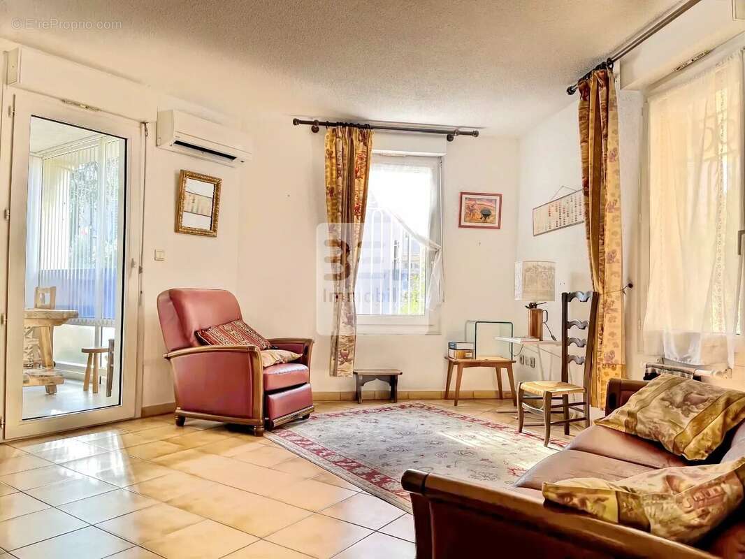 Appartement à PIERRELATTE