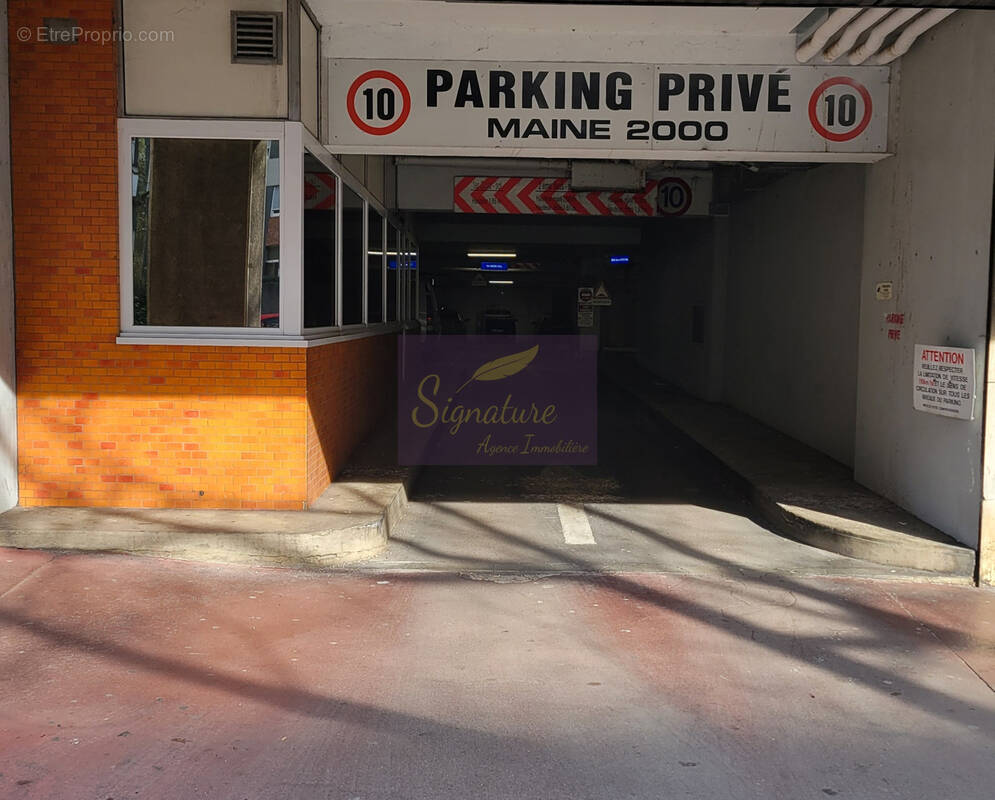 Parking à LE MANS