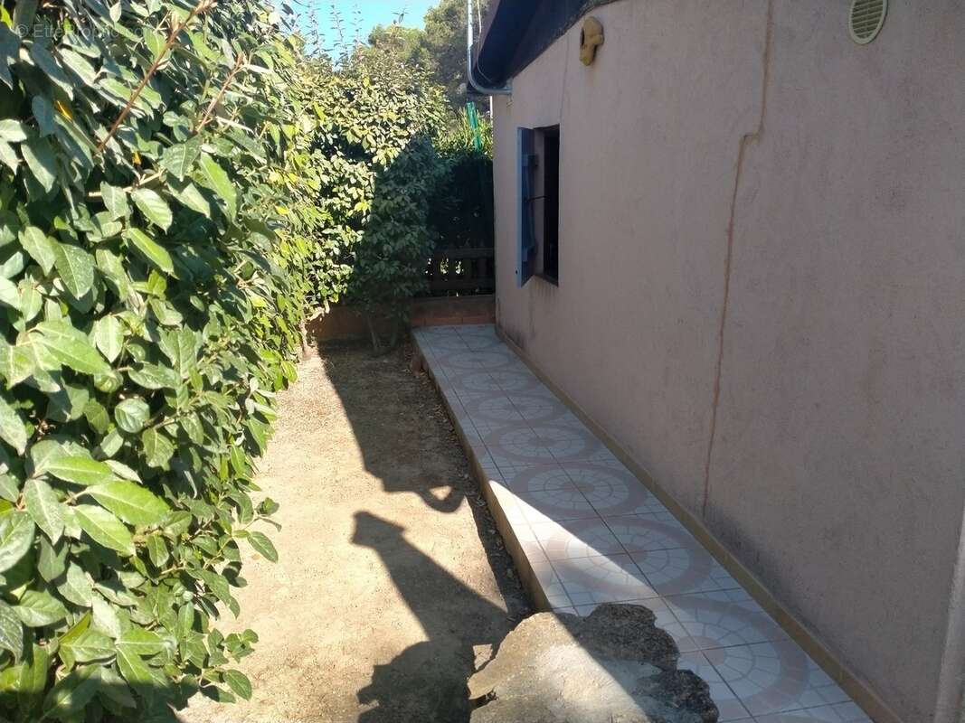 Maison à LE CASTELLET