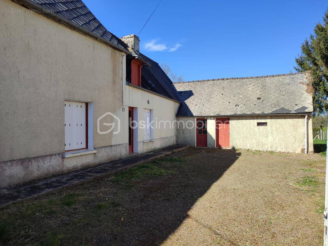 Maison à SAINT-AIGNAN-DE-COUPTRAIN
