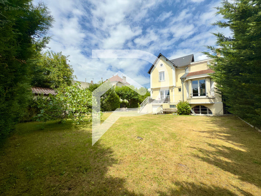 Maison à AULNAY-SOUS-BOIS