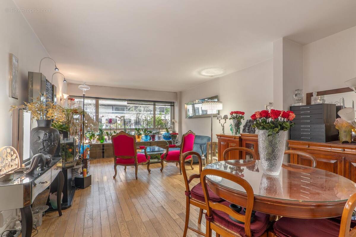 Photo 1 - Appartement à PARIS-17E