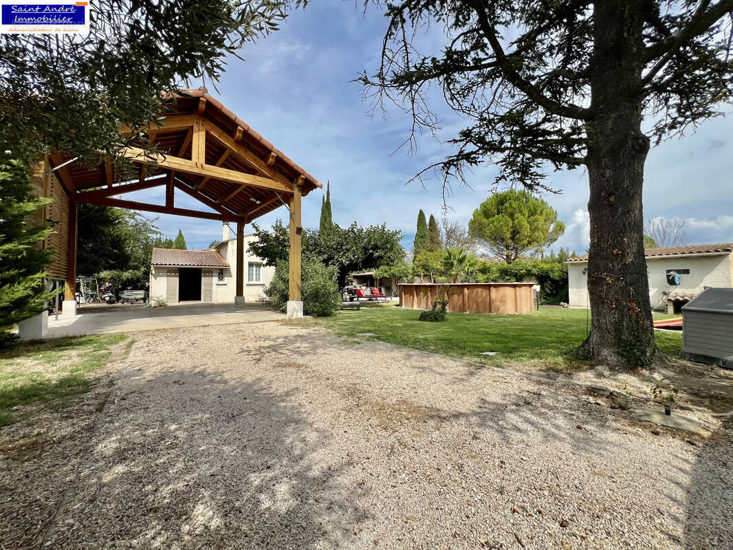 Maison à MORIERES-LES-AVIGNON