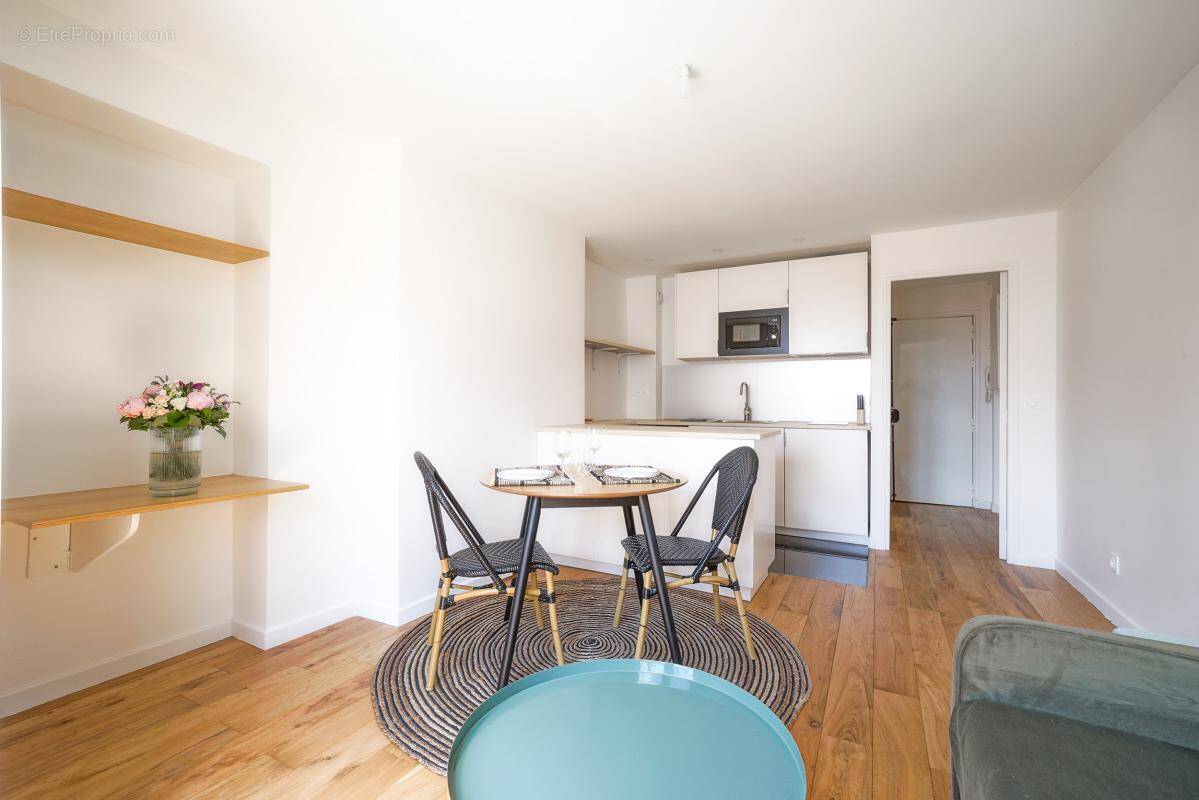 Appartement à PARIS-18E