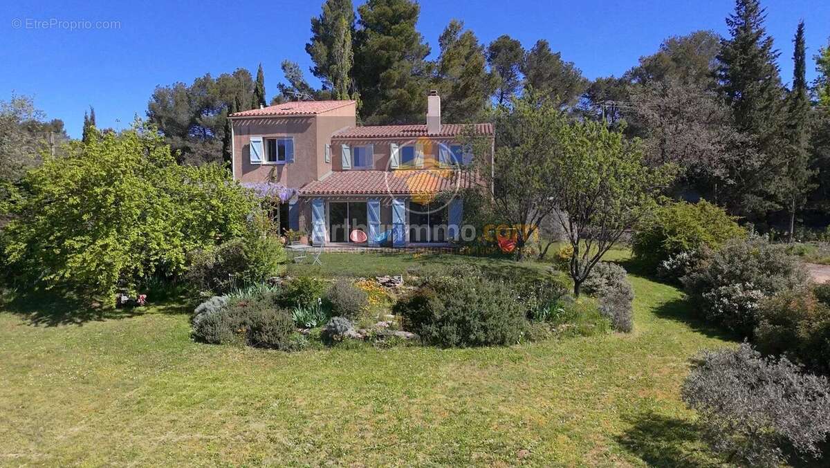 Maison à POURRIERES