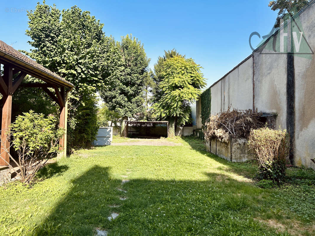 Maison à ROMILLY-SUR-SEINE
