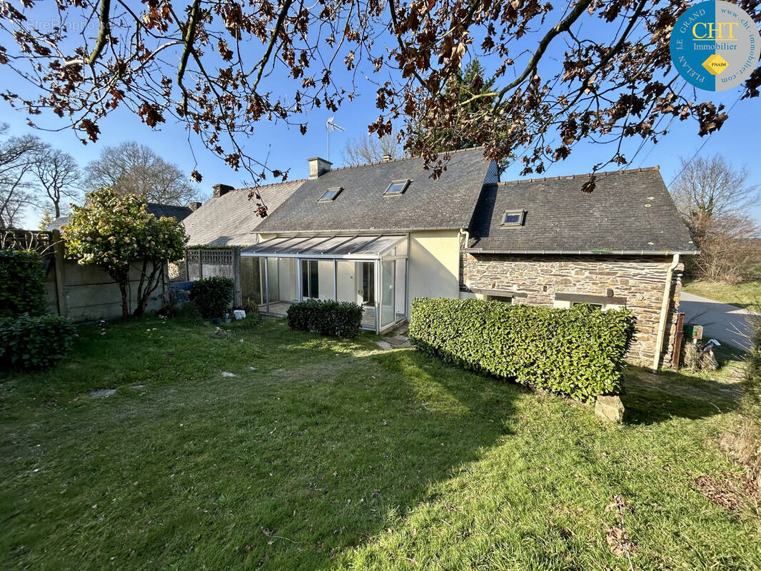 Maison à MONTENEUF