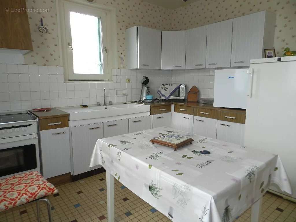 Maison à SAINT-PIERRE-SUR-DIVES