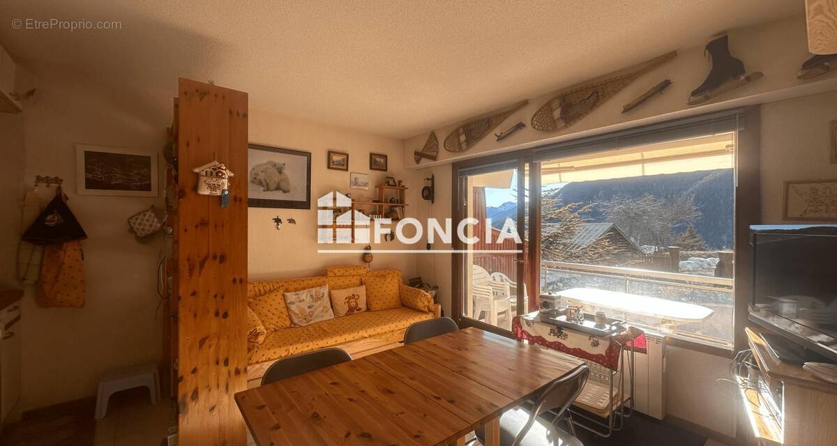 Appartement à SAINT-ETIENNE-DE-TINEE