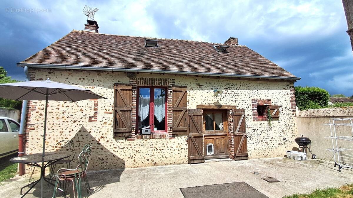 Maison à LONGNY-AU-PERCHE