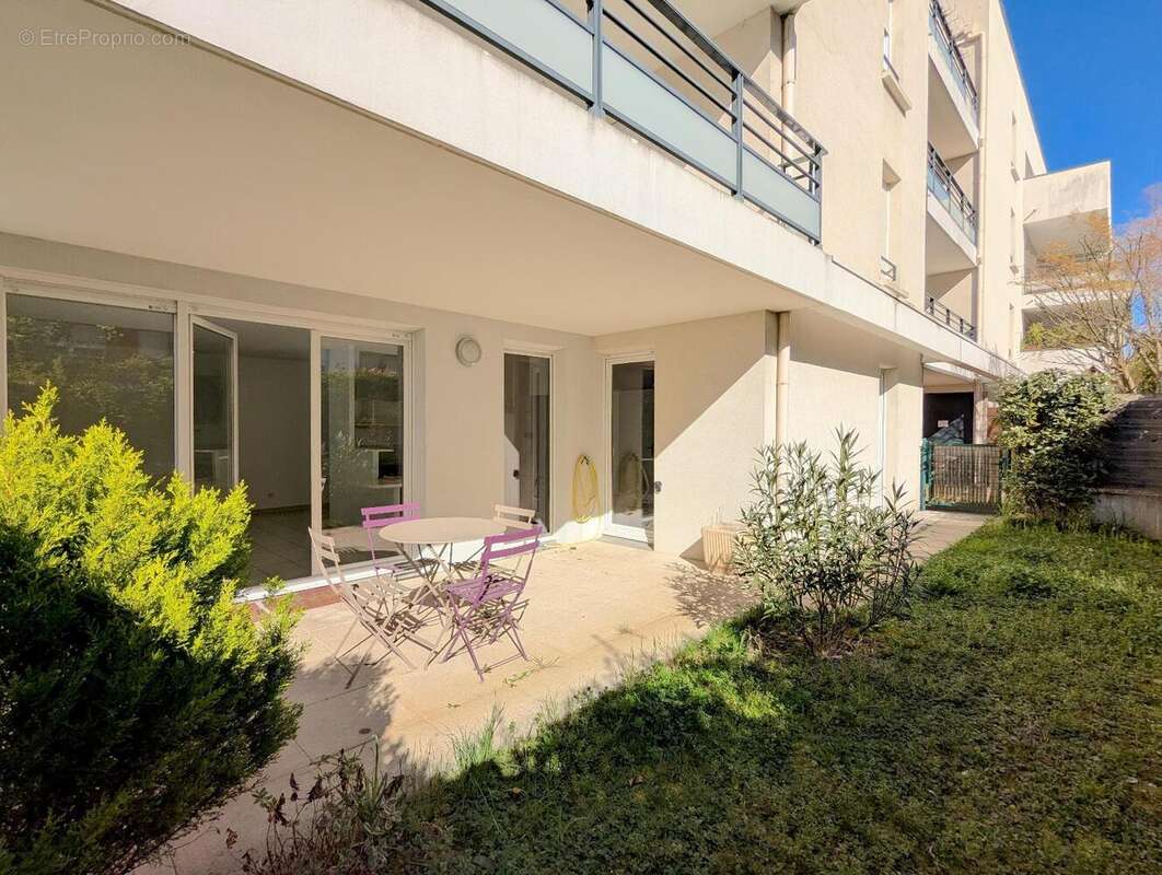   - Appartement à CALUIRE-ET-CUIRE
