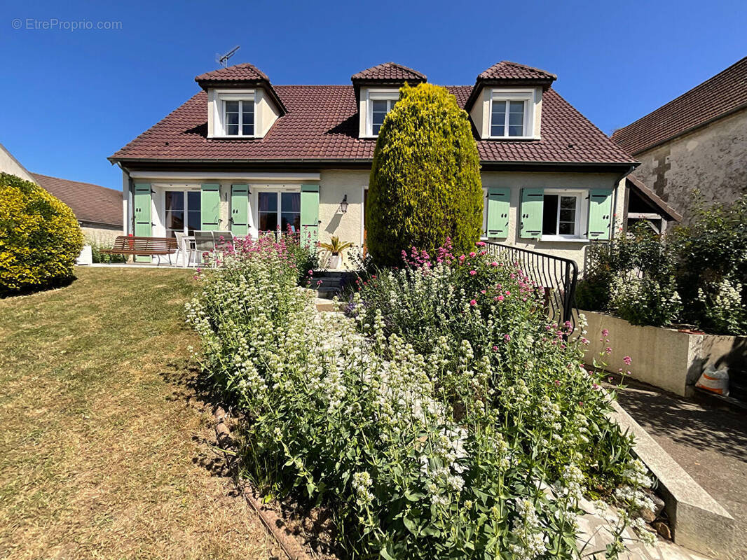Maison à COURDIMANCHE