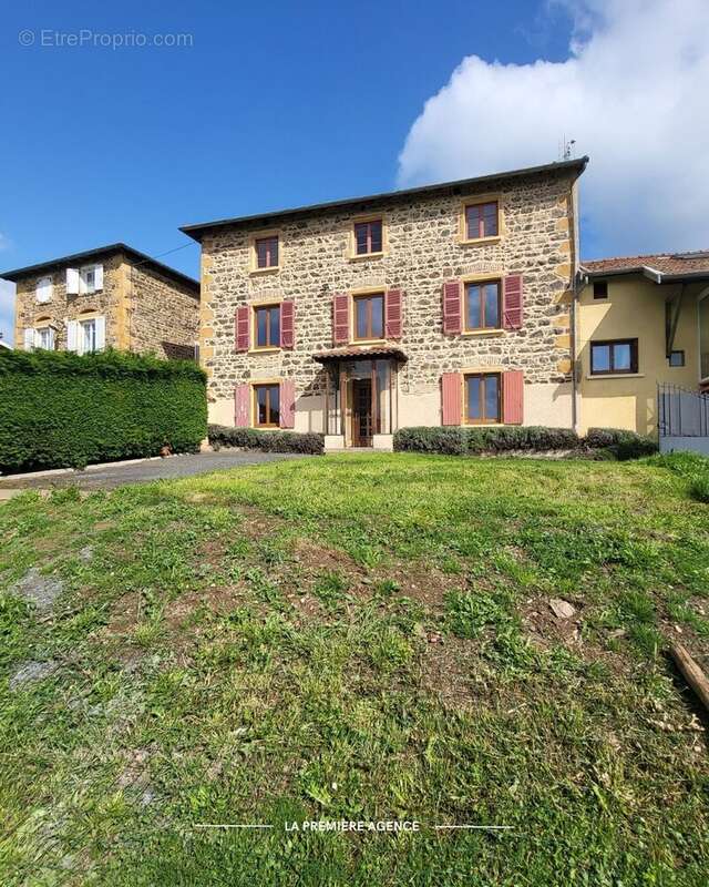 Maison à PONTCHARRA-SUR-TURDINE