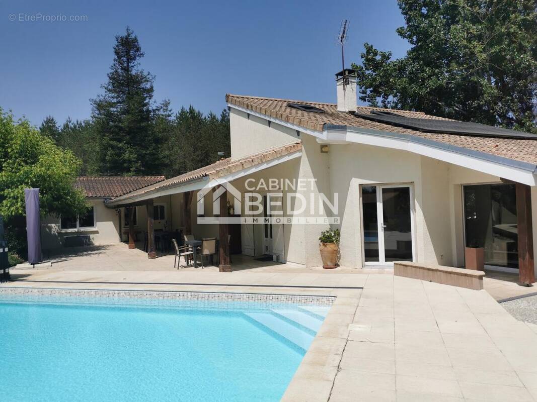 Maison à TIZAC-DE-LAPOUYADE