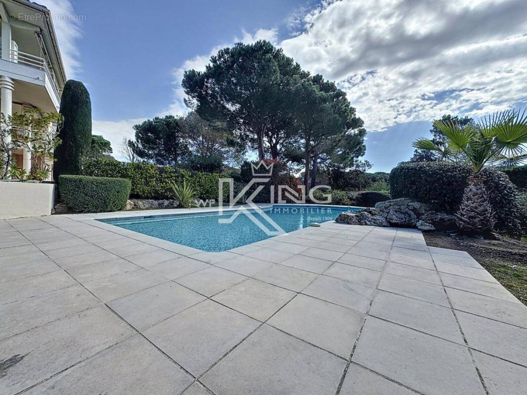 Appartement à SAINT-RAPHAEL