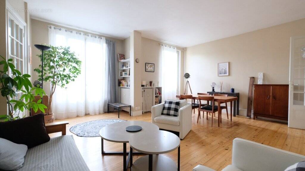 Appartement à SAINT-ETIENNE