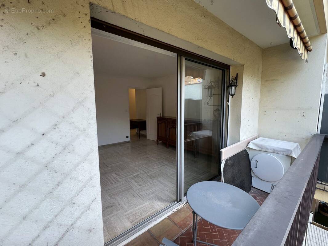 Appartement à LE CANNET