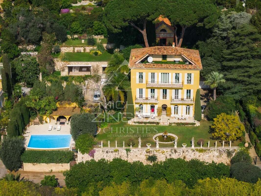 Maison à EZE