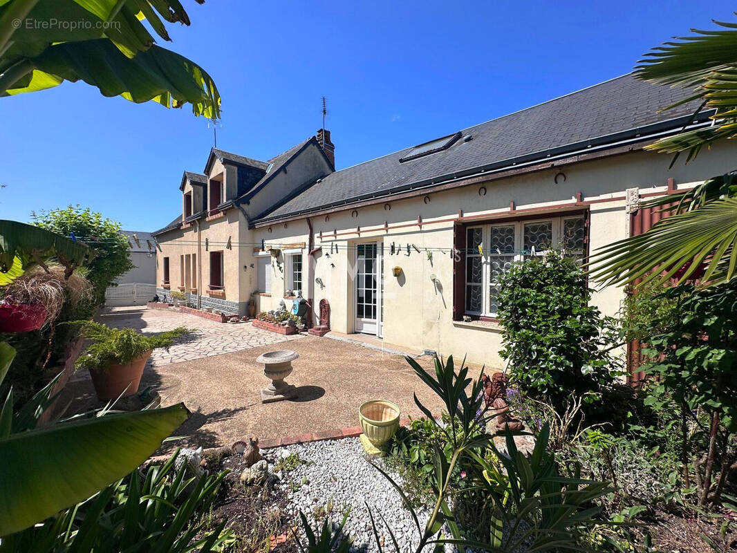 Maison à AUBIGNE-RACAN