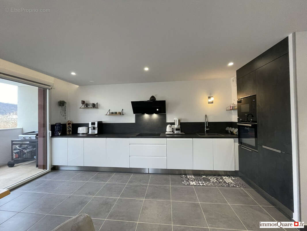 Appartement à LE PONT-DE-CLAIX