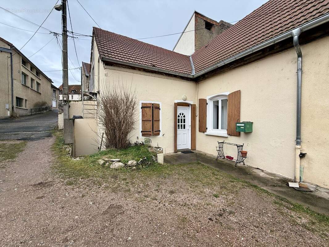 Maison à VARENNES-SUR-ALLIER
