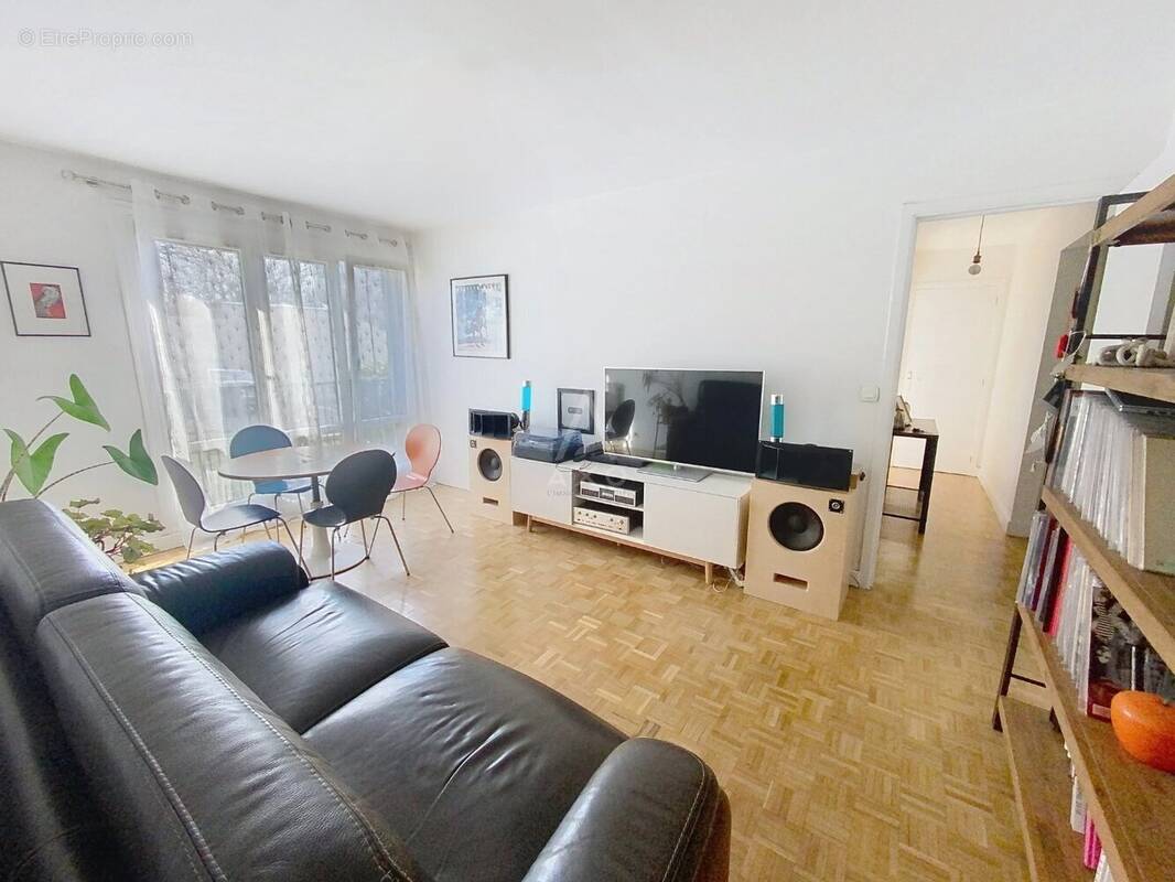 Appartement à SAINT-MAUR-DES-FOSSES
