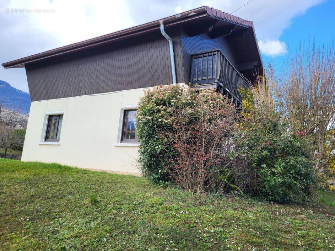 Maison à THOIRY