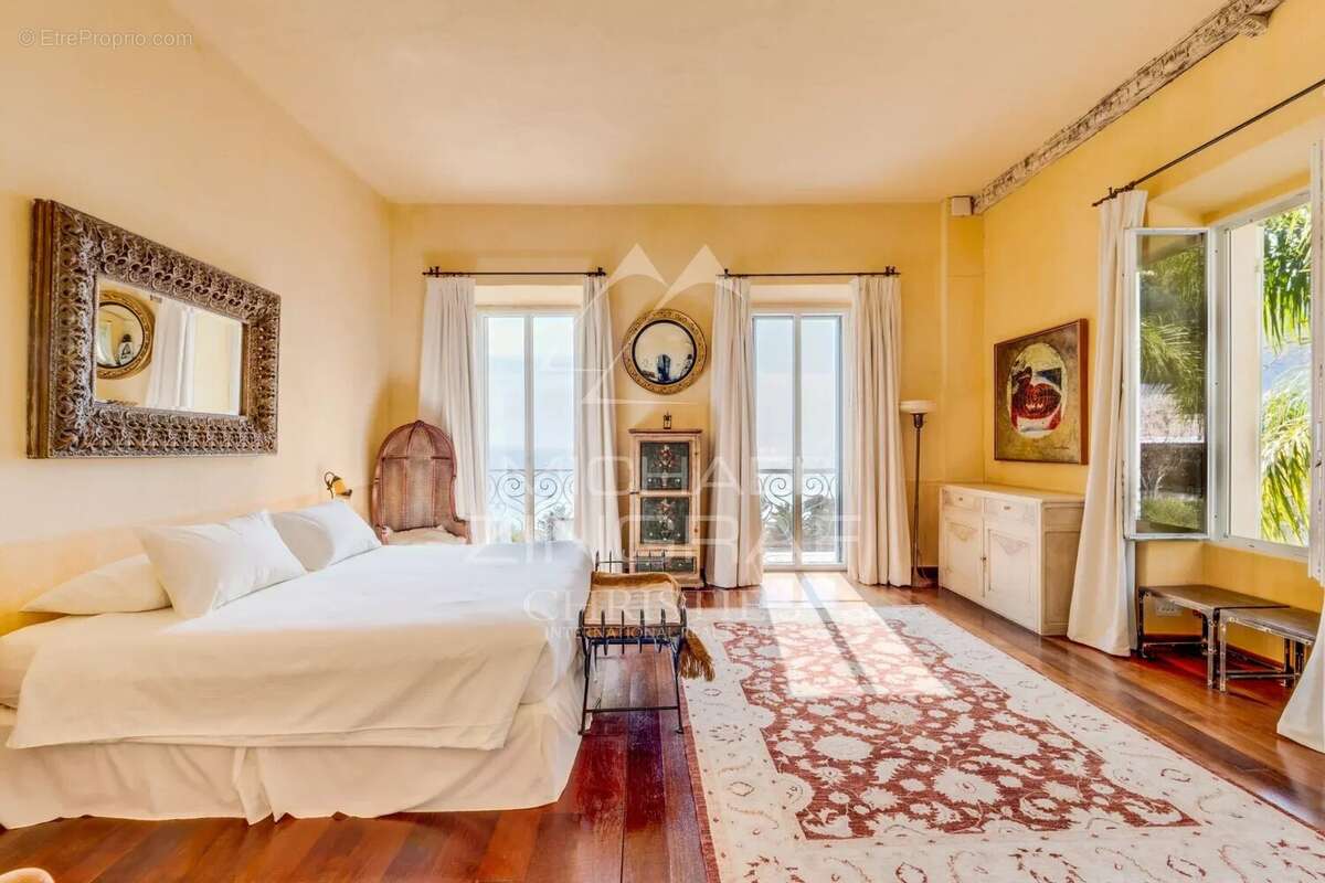 Maison à EZE