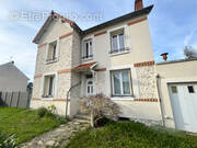 Maison à FLEURY-LES-AUBRAIS
