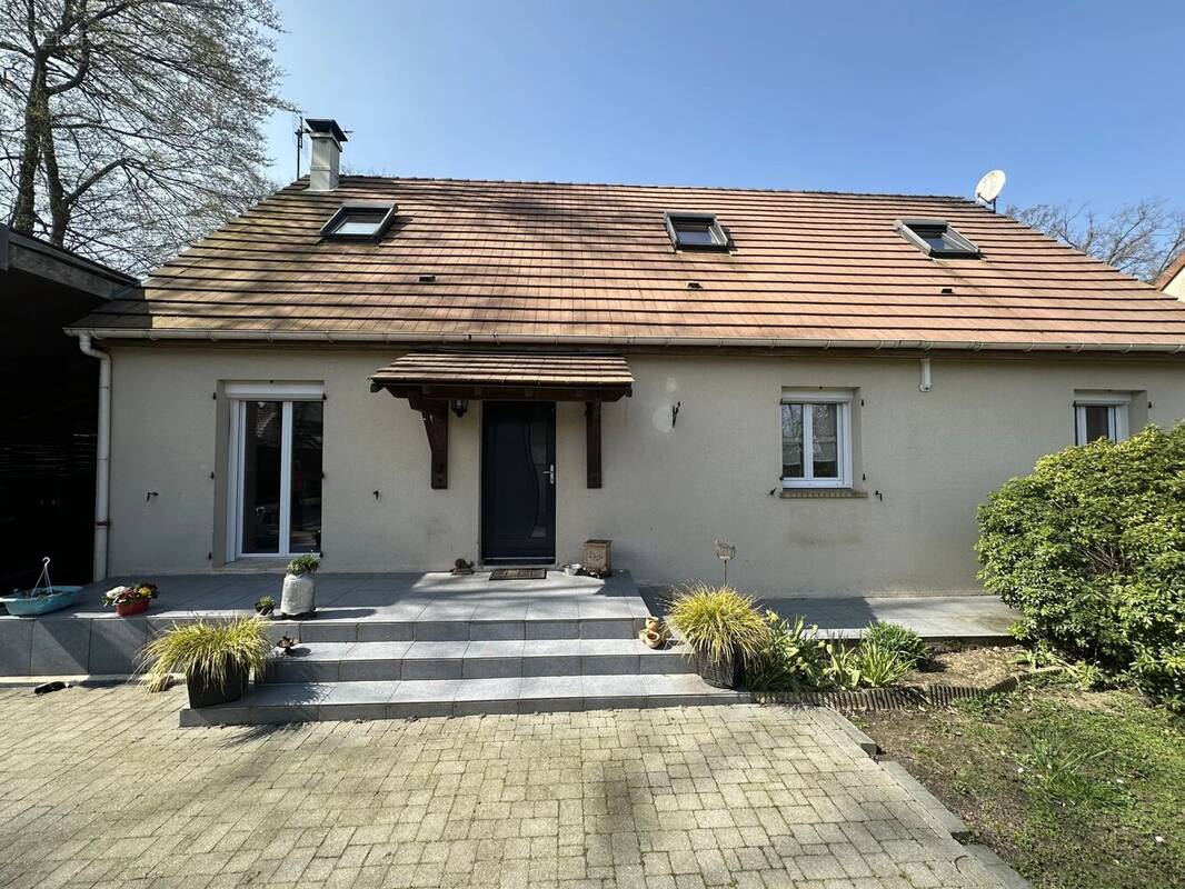 Maison à VERNEUIL-EN-HALATTE