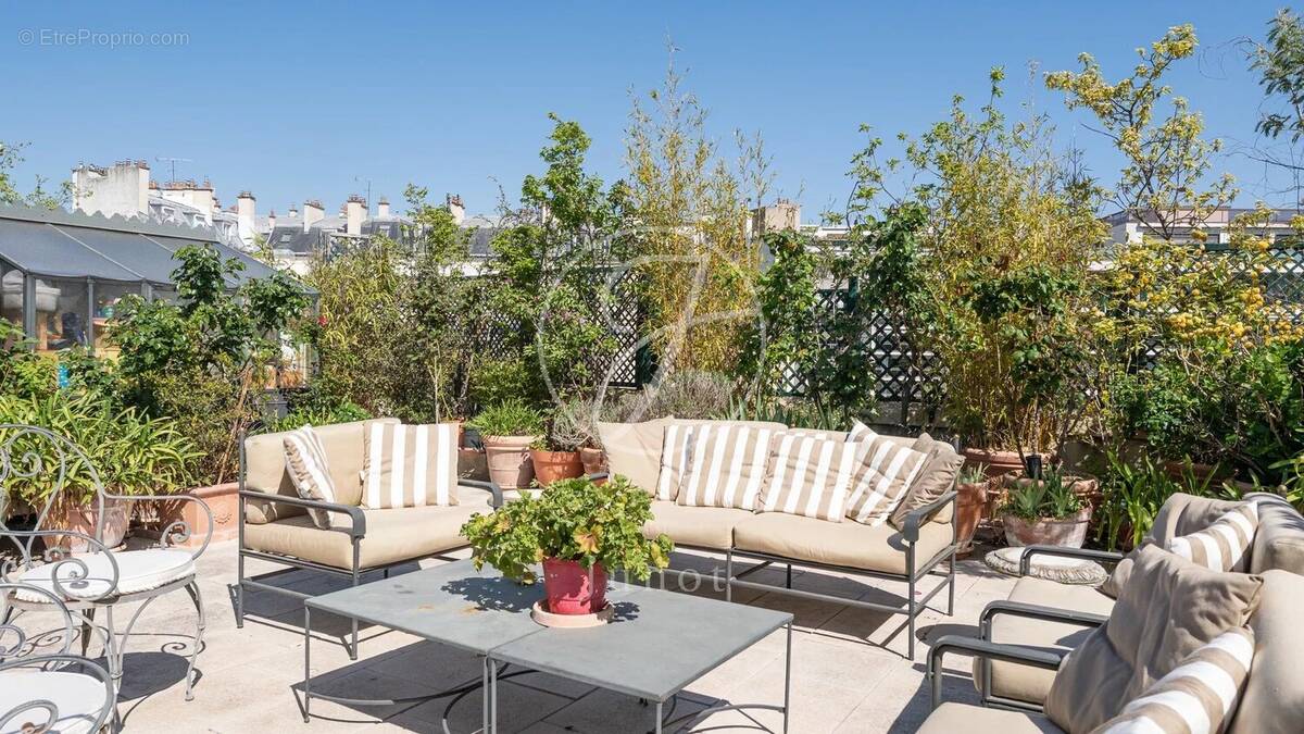 Maison à PARIS-16E