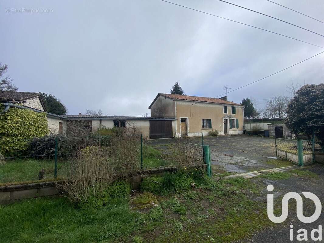 Photo 2 - Maison à MAZEROLLES