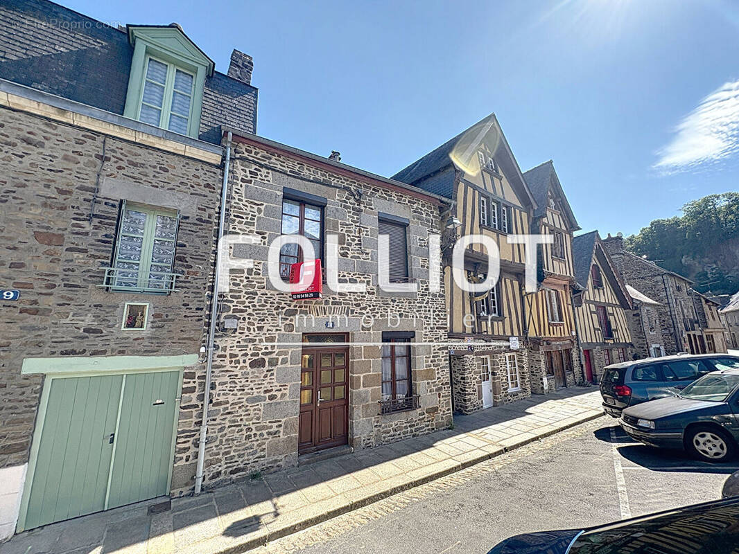 Maison à FOUGERES