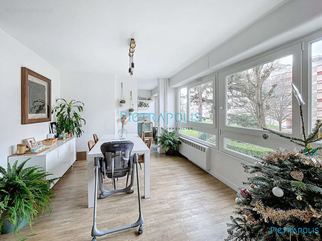 Appartement à OULLINS