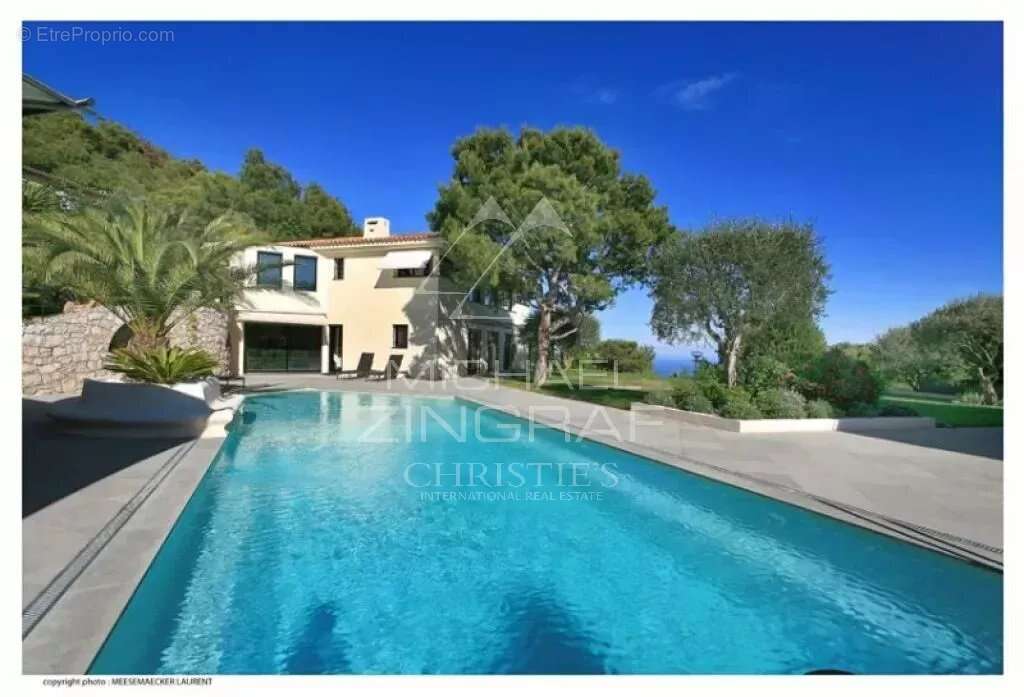 Maison à EZE