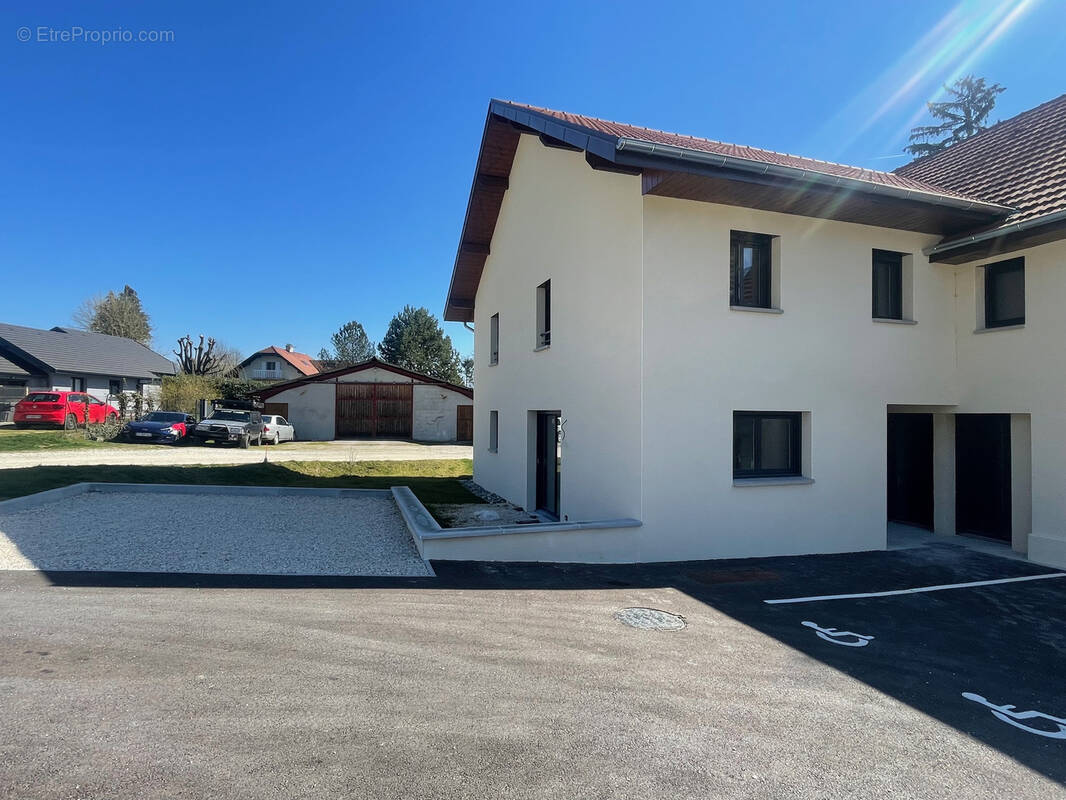 Maison à VALLIERES