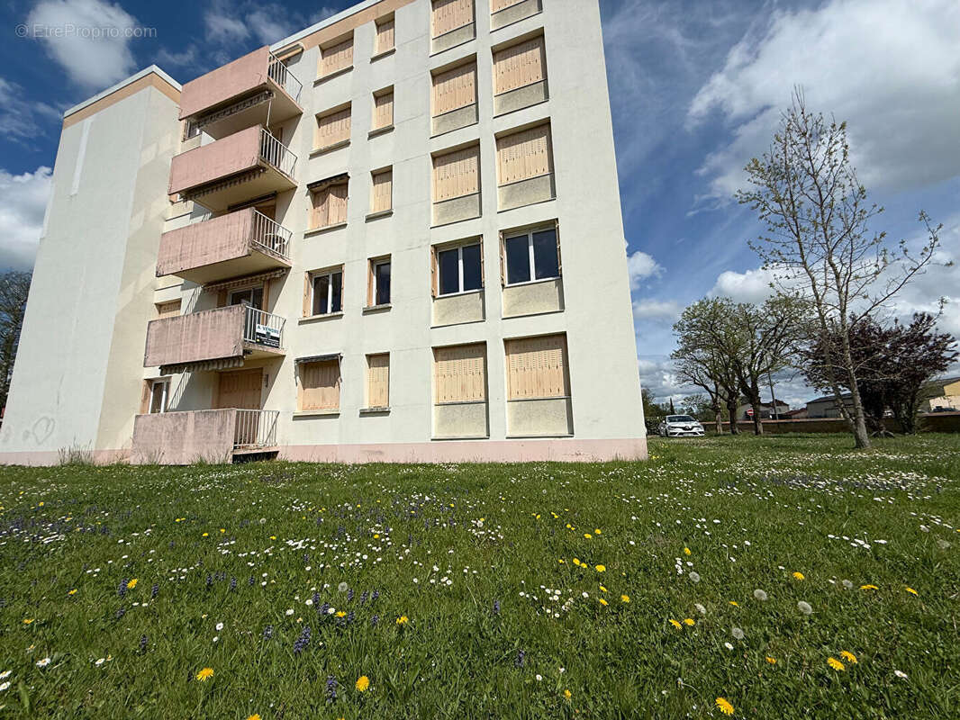 Appartement à CHARLIEU